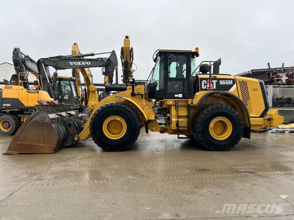 CAT 966 M Incarcator pe pneuri
