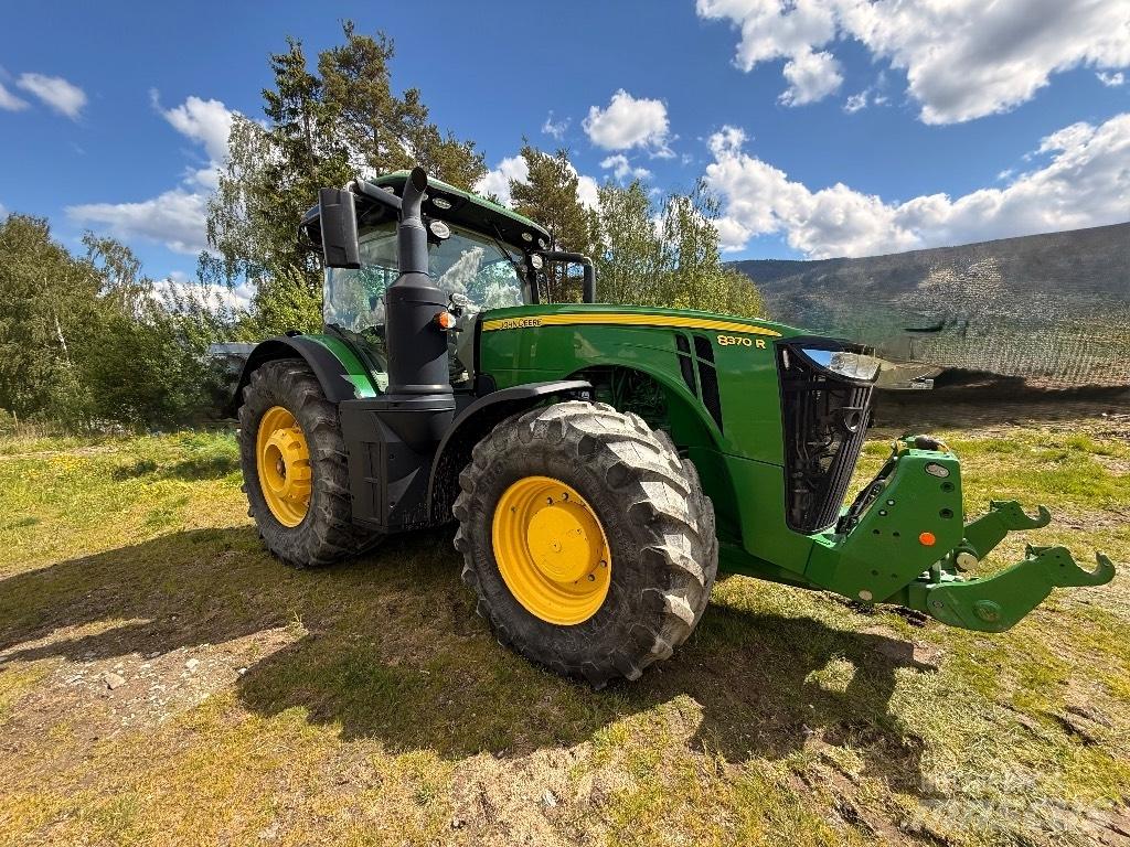 John Deere 8370 R Tractoare