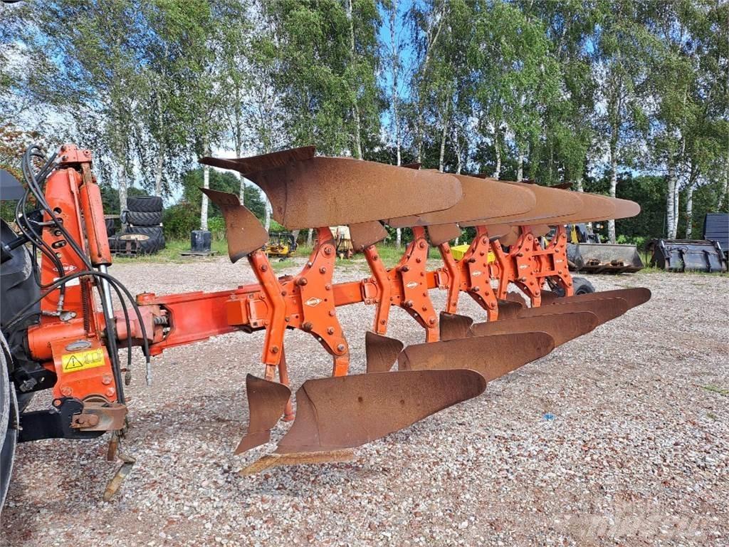 Kuhn VM 152 5T Pluguri