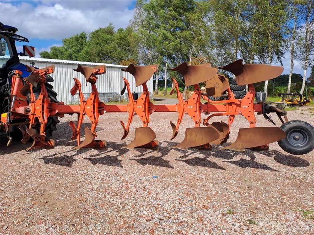 Kuhn VM 152 5T Pluguri