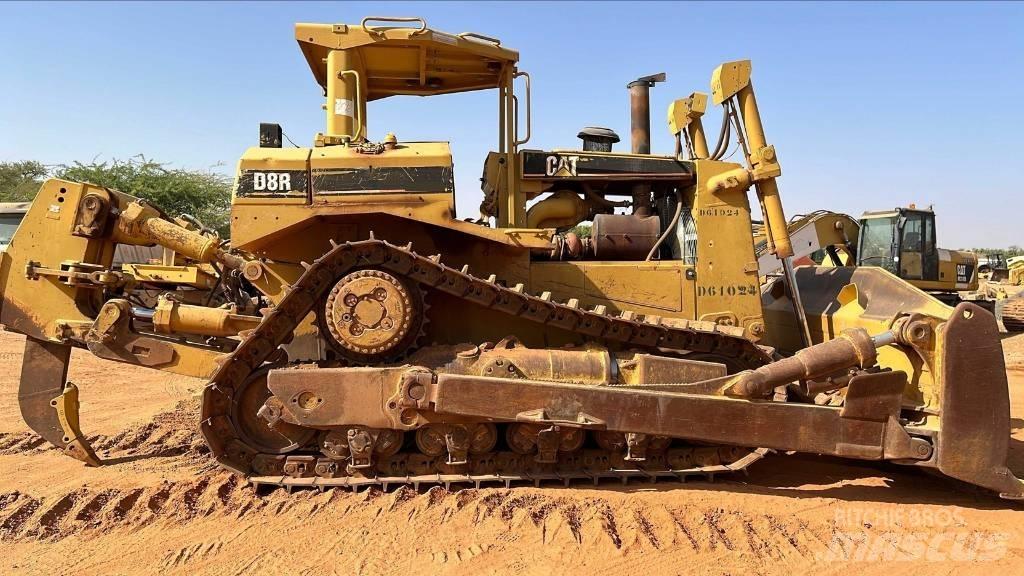 CAT D8R Buldozere pe senile