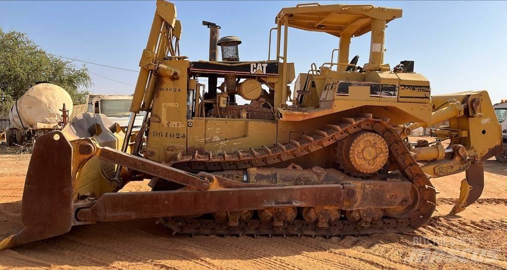 CAT D8R Buldozere pe senile