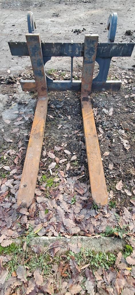 CASE 721 G Incarcator pe pneuri