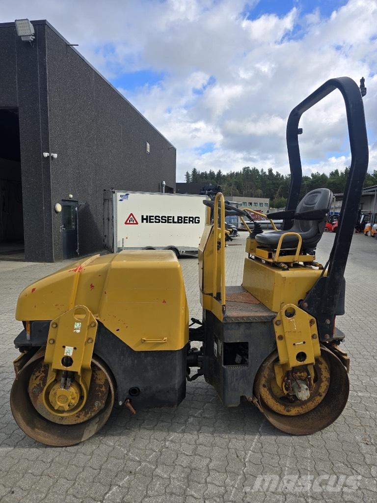 CAT CB 214 D Cilindri compactori dubli