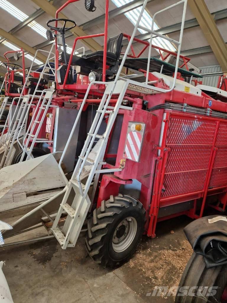  JOONAS 1500 Combine de secerat