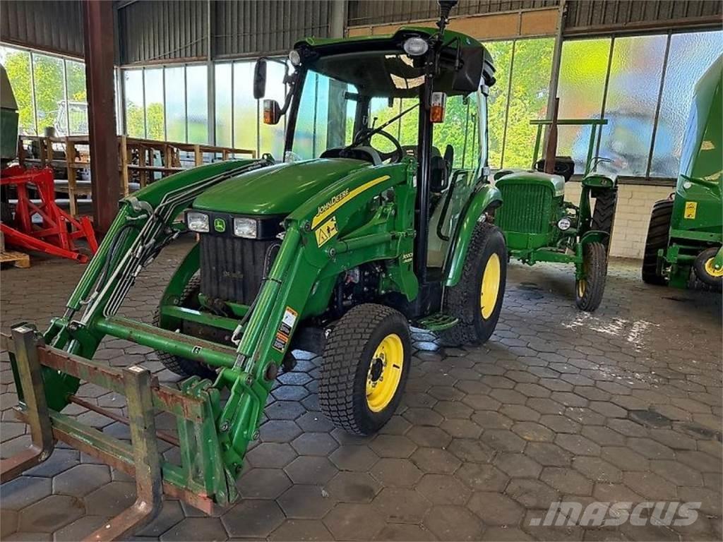John Deere 3320 Tractoare