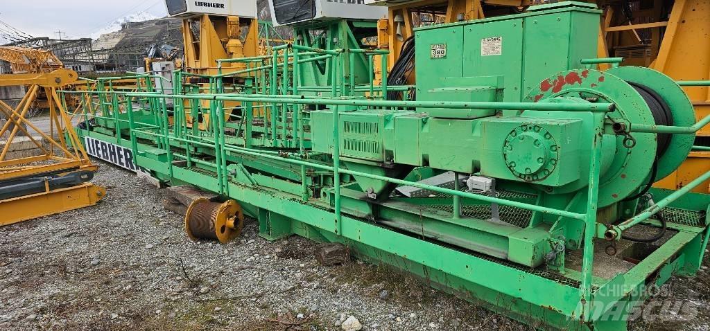 Liebherr 200 EC-H 10 Macarale turn