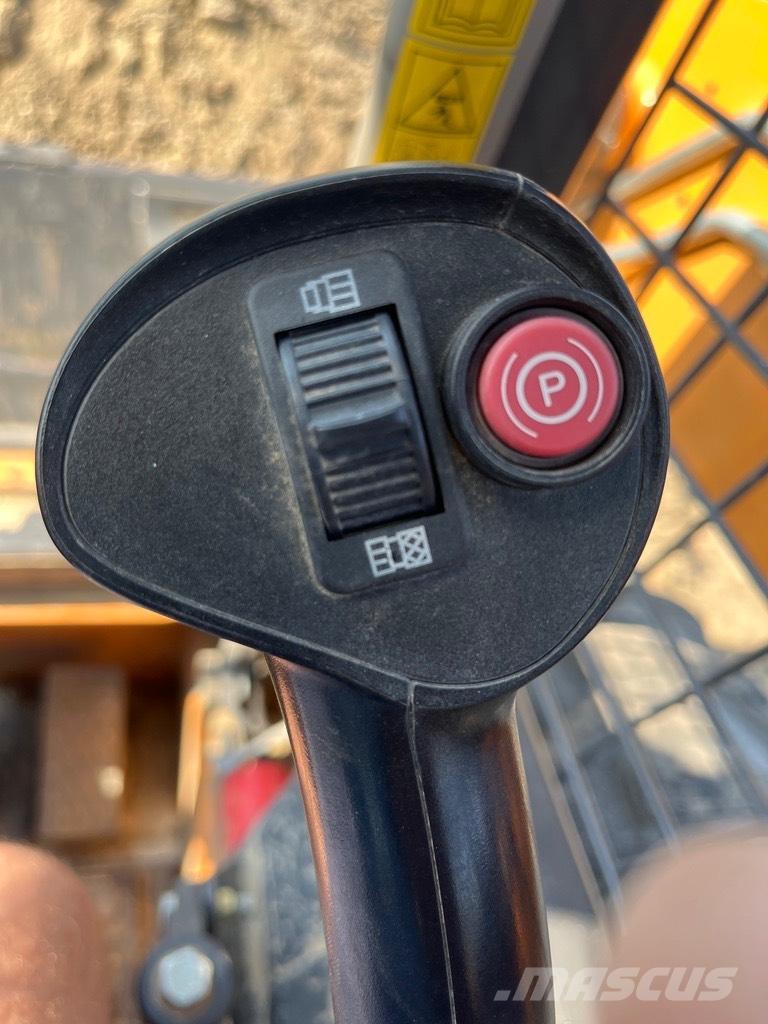 CASE SR 130 Mini incarcator