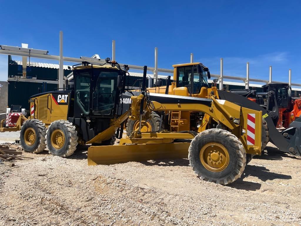 CAT 140 M Gredere