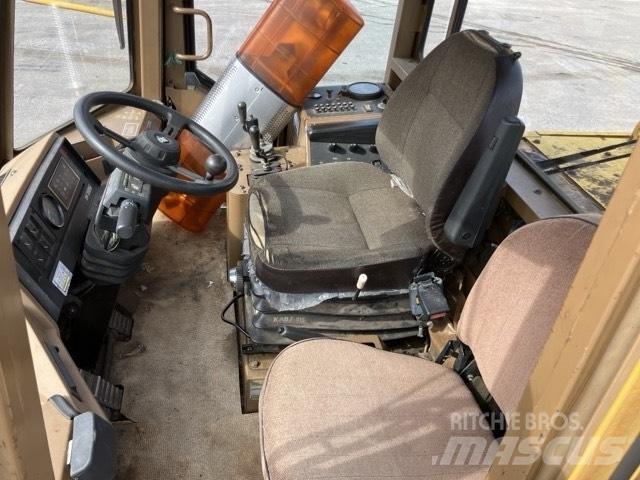 CAT 924 F Incarcator pe pneuri