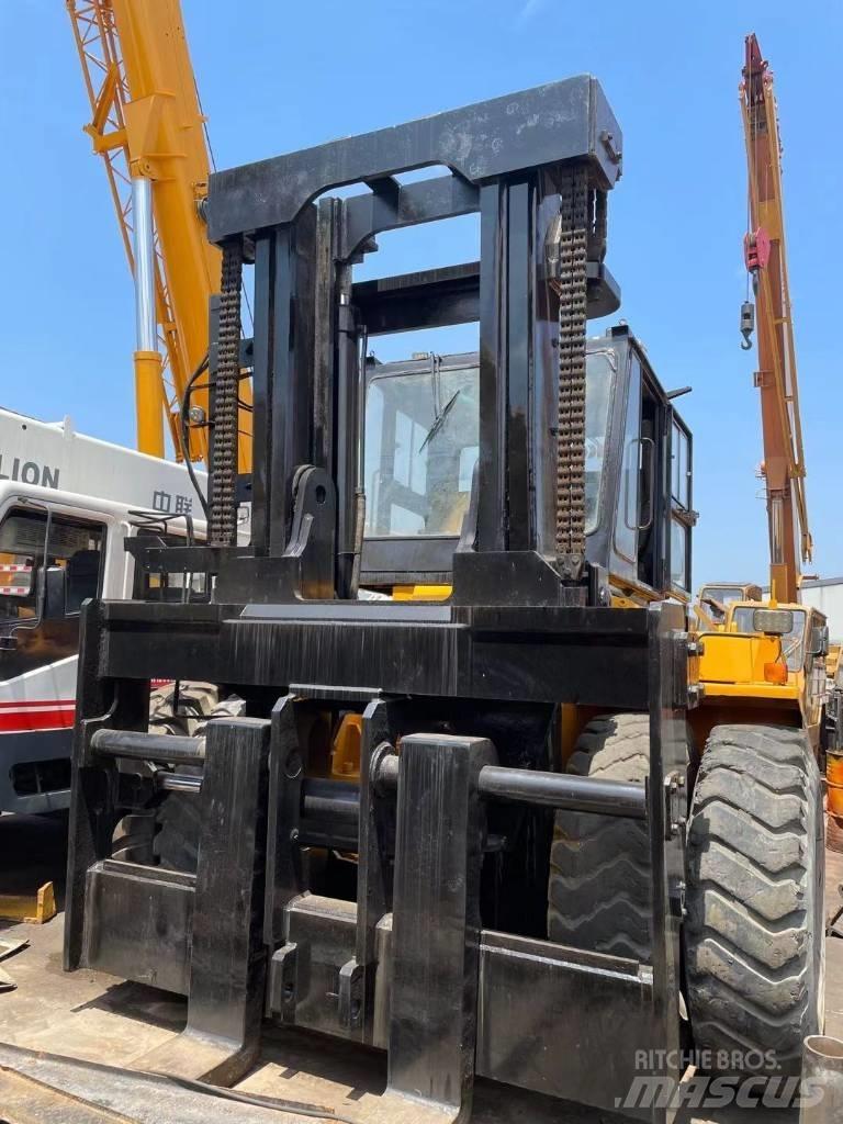 Komatsu 30 Ton Stivuitor diesel