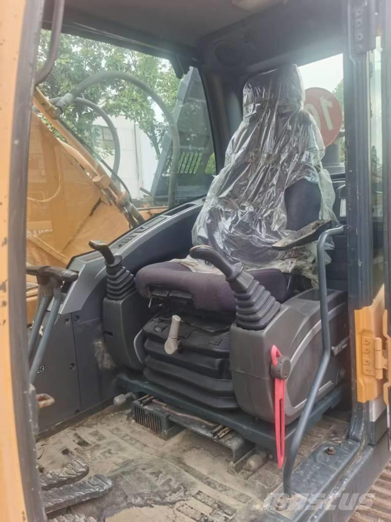 Hyundai R220LC-9S Excavatoare pe șenile
