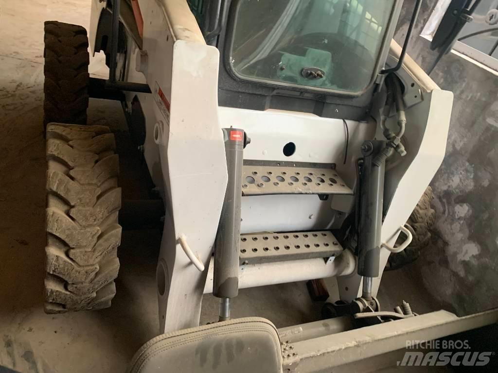 Bobcat S 300 Mini incarcator