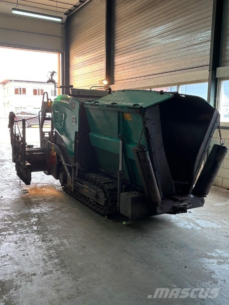 Vögele 800-3i Elevatoare