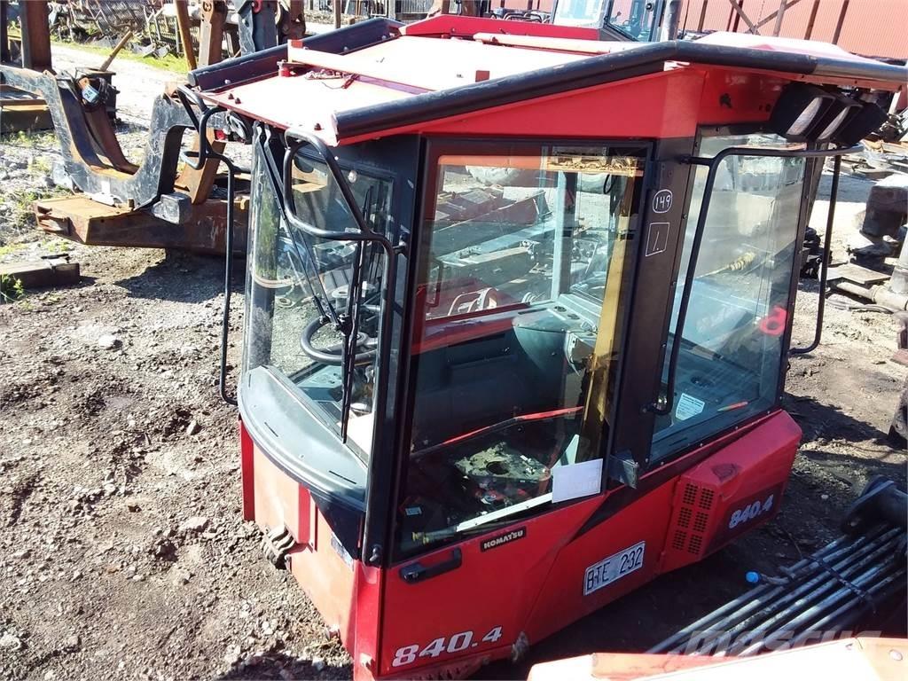 Komatsu 840.4 Cabine si interior
