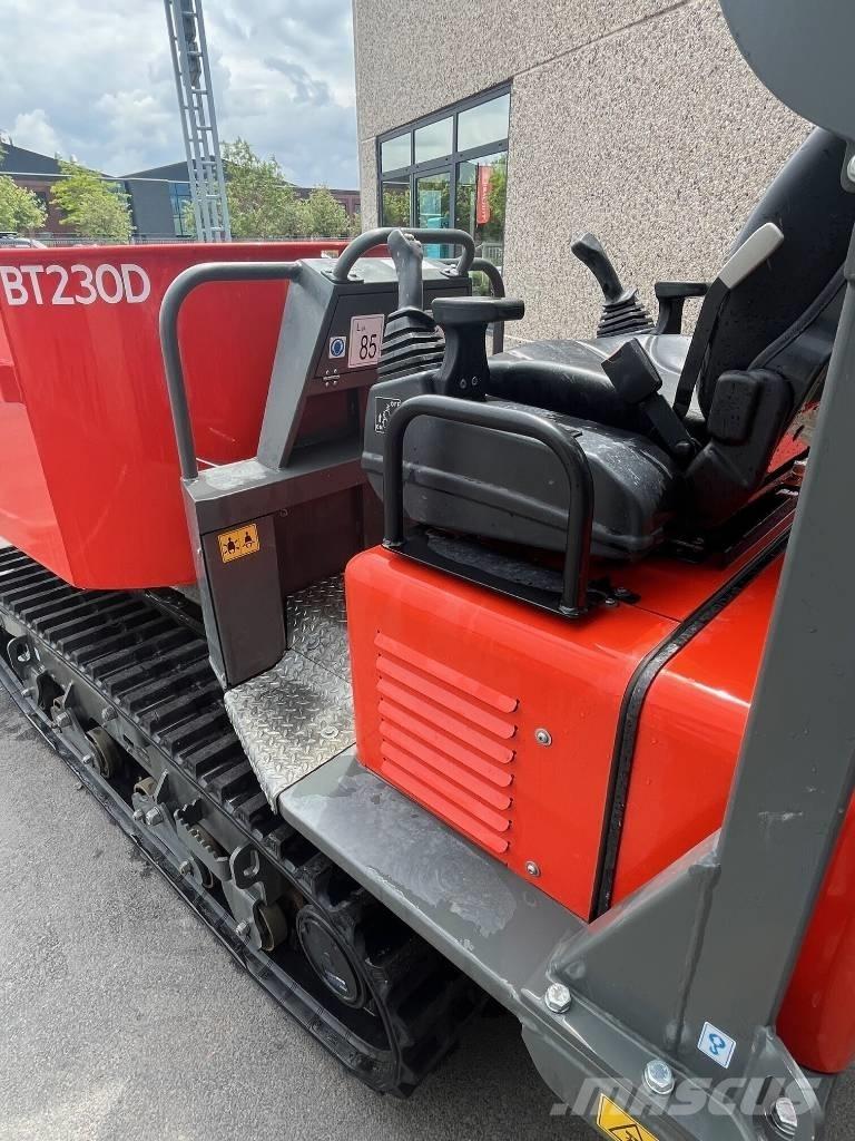 B-Track BT230D Autobasculante cu senile