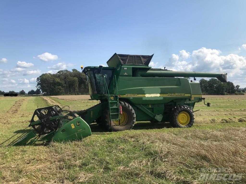 John Deere 9780 CTS Combine de secerat