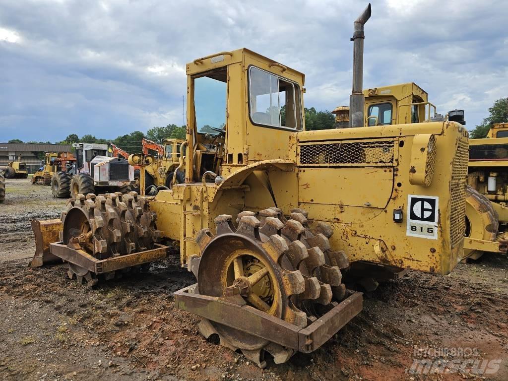 CAT 815 Compactoare sol