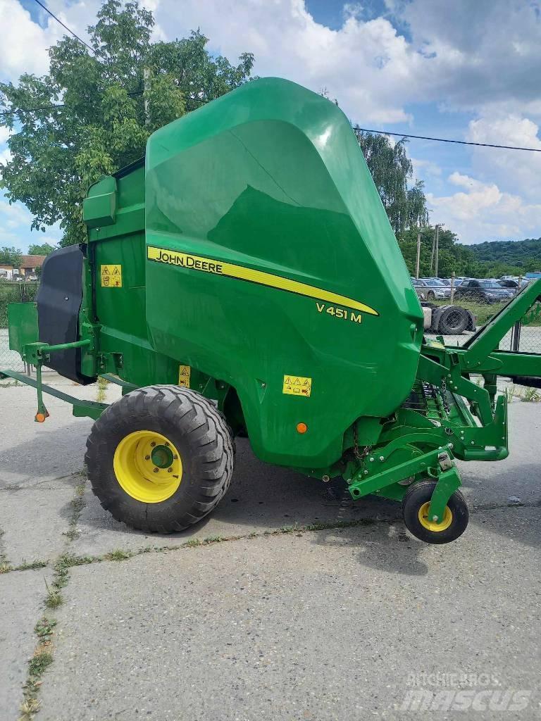 John Deere V451M Masina de balotat cilindric