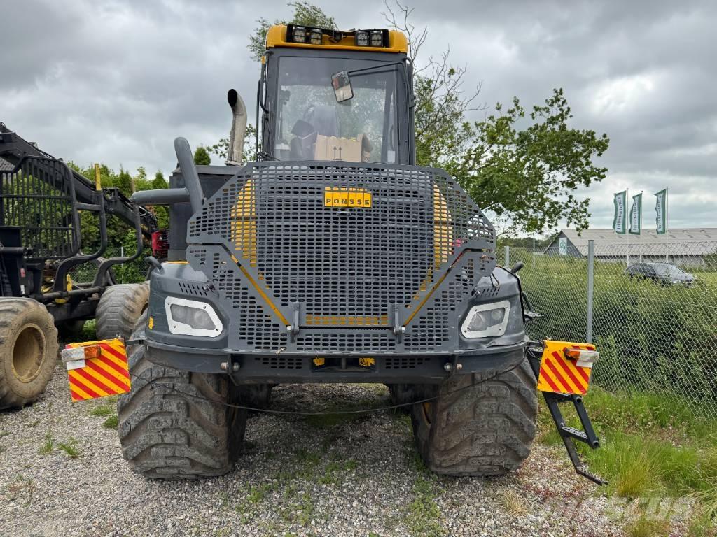 Ponsse Bear 8W Combine forestiere