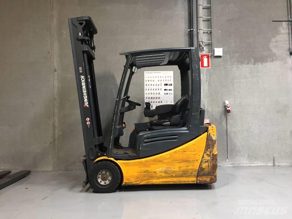 Jungheinrich EFG 216 Stivuitor electric