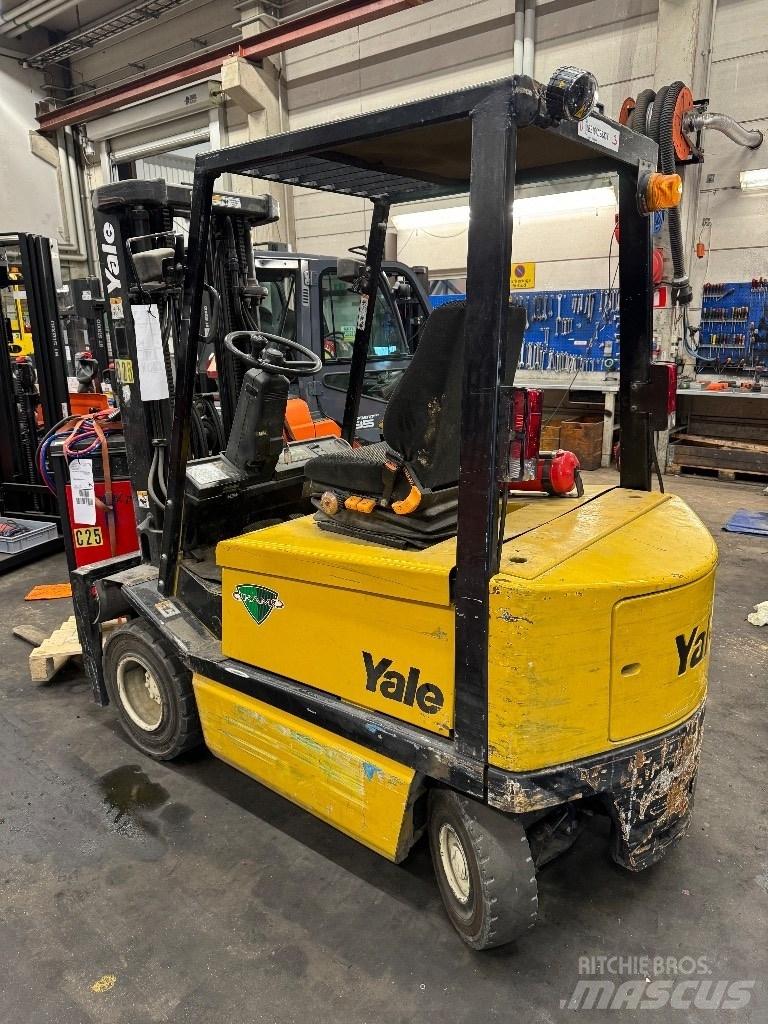 Yale ERP25ALF Stivuitor electric