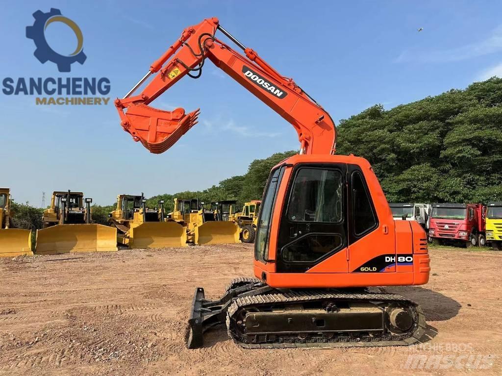 Doosan DH 80 Excavatoare 7t - 12t