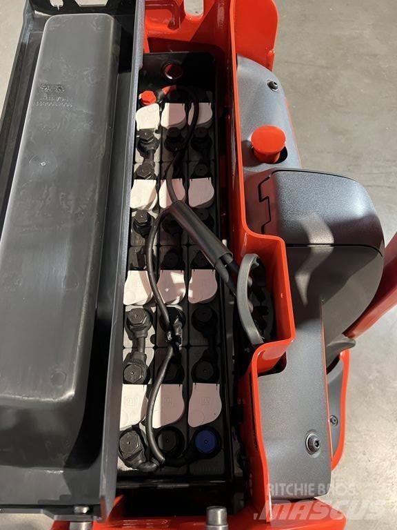 Linde T16 Transpaleta electica cu furca