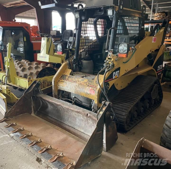 CAT 257B Mini incarcator