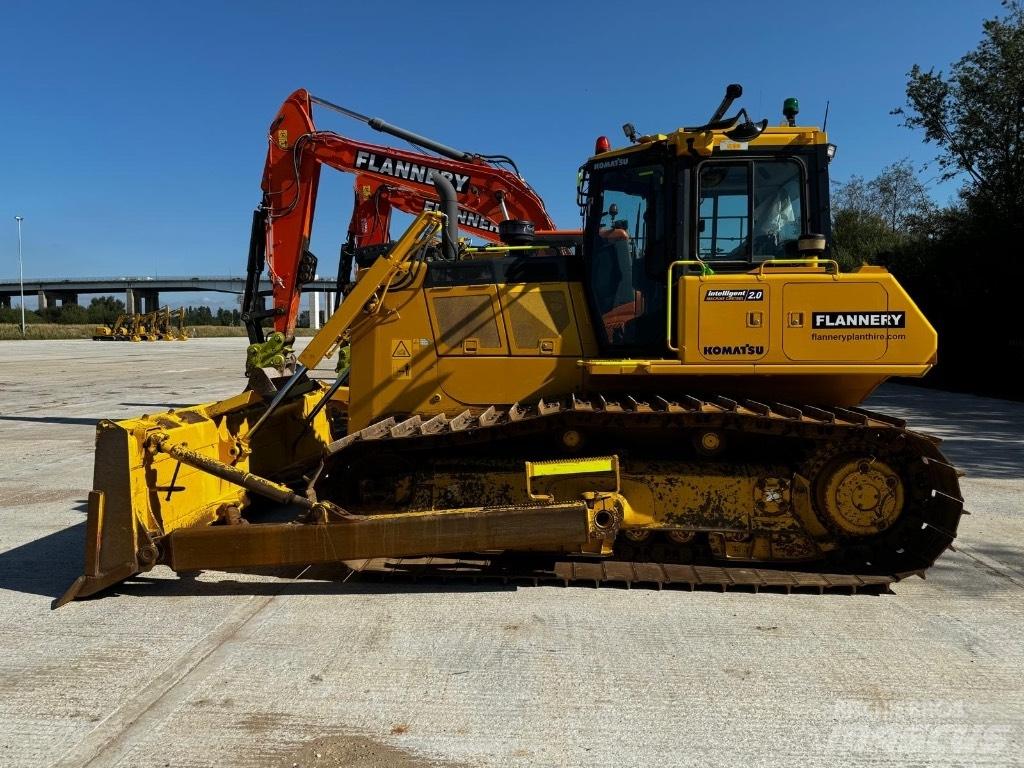 Komatsu D 65 PXi Buldozere pe senile
