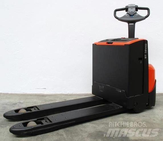 BT LWE 200 Transpaleta manuala
