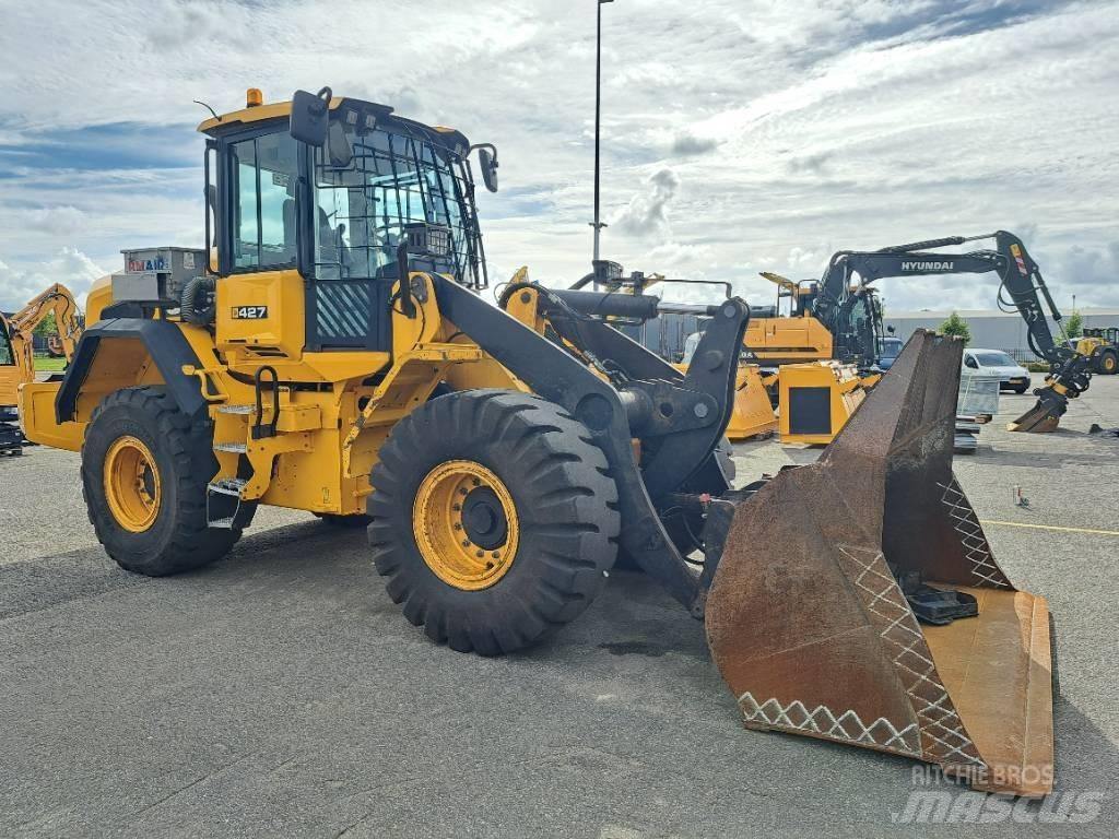 JCB 427 ZX Incarcator pe pneuri
