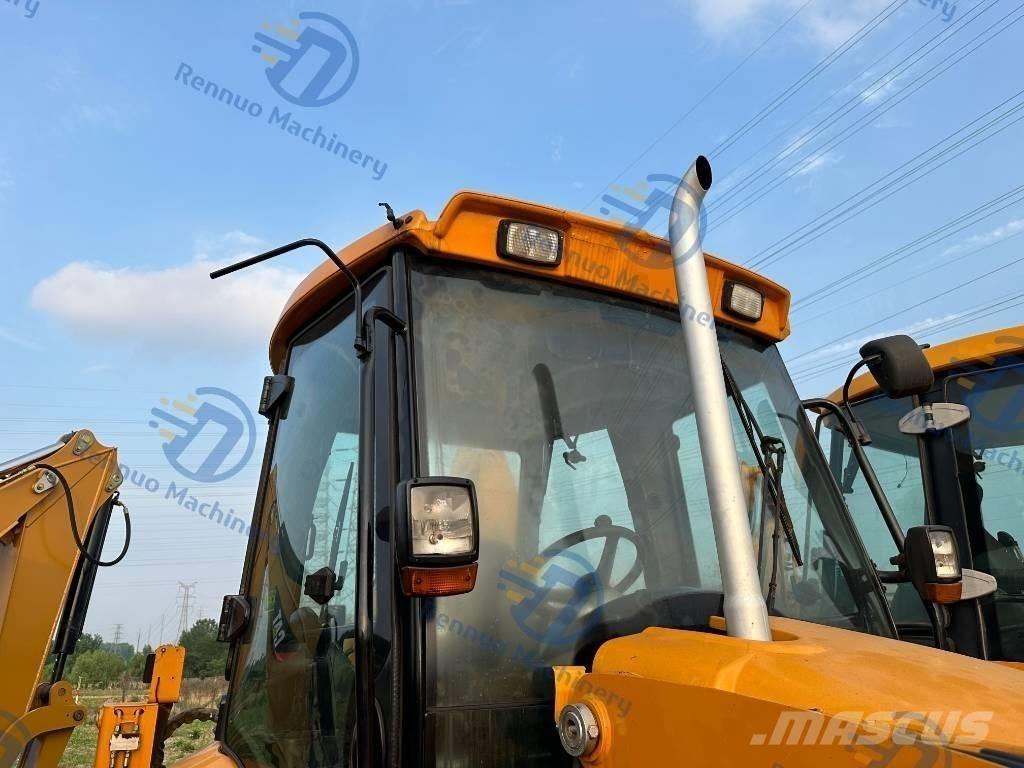 JCB 4 CX Buldoexcavatoare