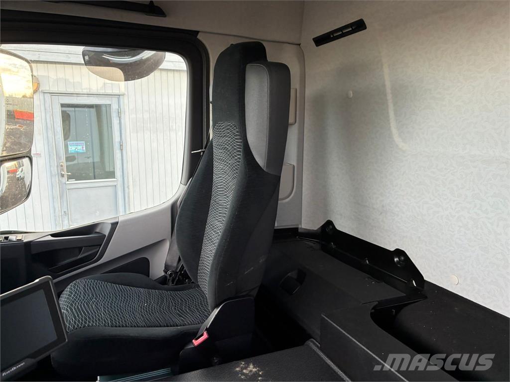 Mercedes-Benz 2533 Autocamioane