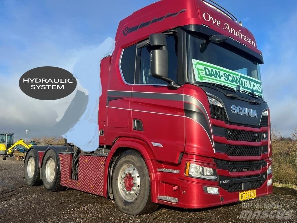 Scania R650 6x4 Autotractoare