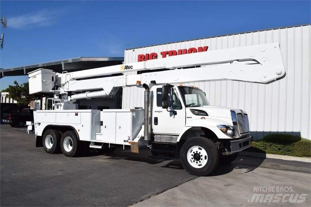 Altec A77T Platforme aeriene montate pe camion