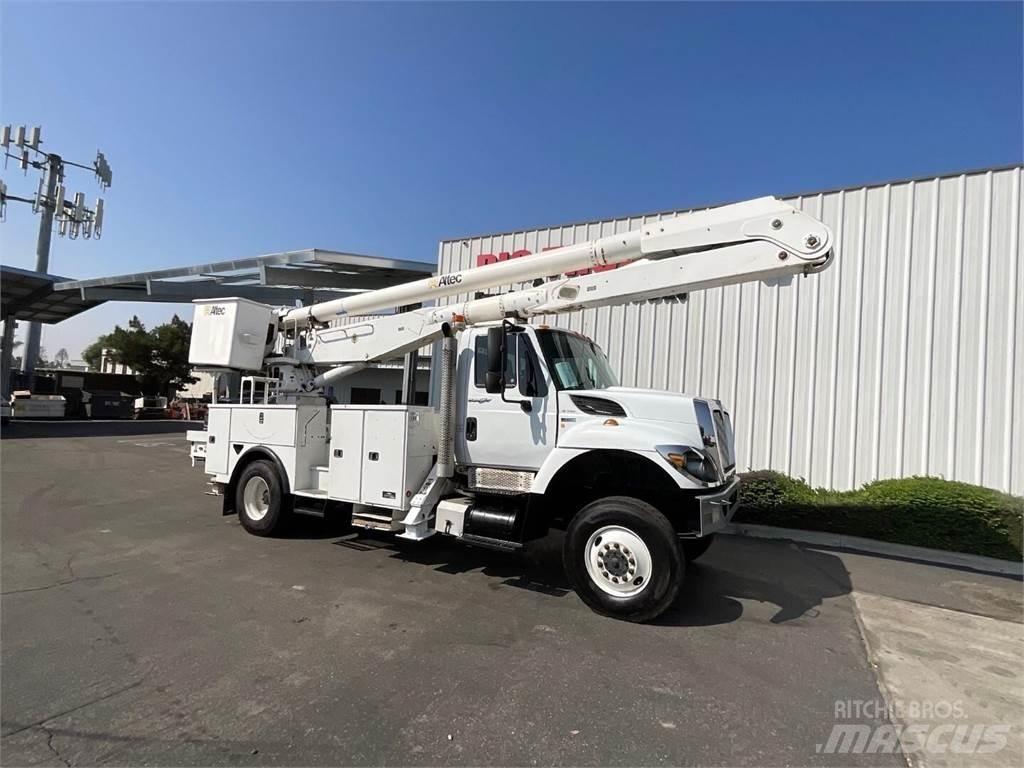 Altec AA755 Platforme aeriene montate pe camion