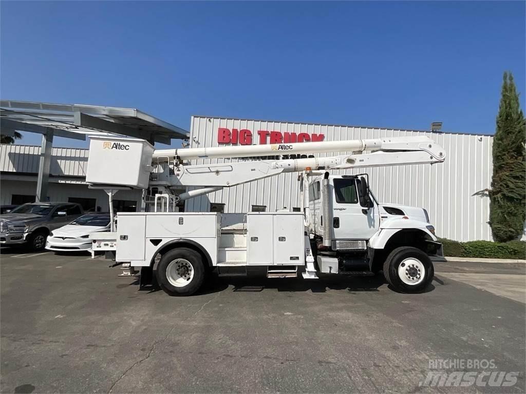 Altec AA755 Platforme aeriene montate pe camion