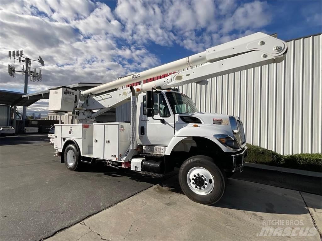 Altec AA755 Platforme aeriene montate pe camion
