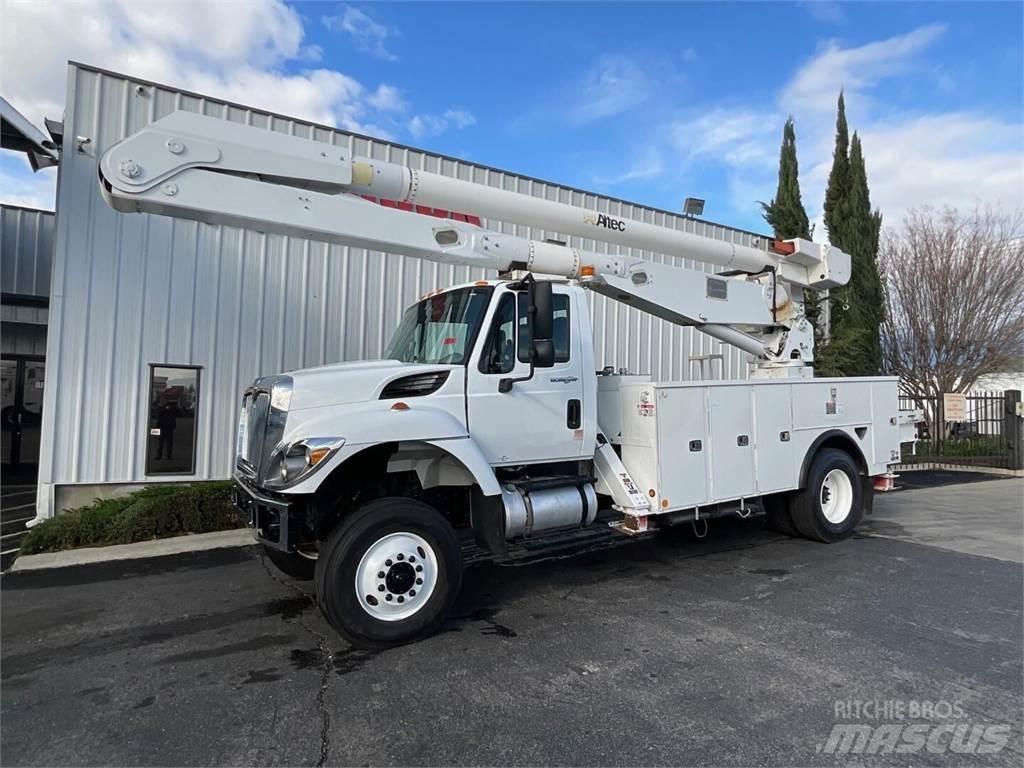 Altec AA755 Platforme aeriene montate pe camion