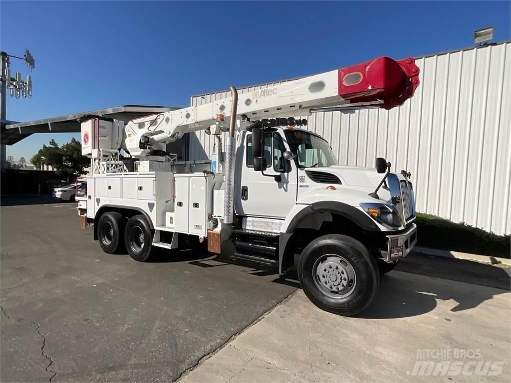 Altec AM55 Platforme aeriene montate pe camion