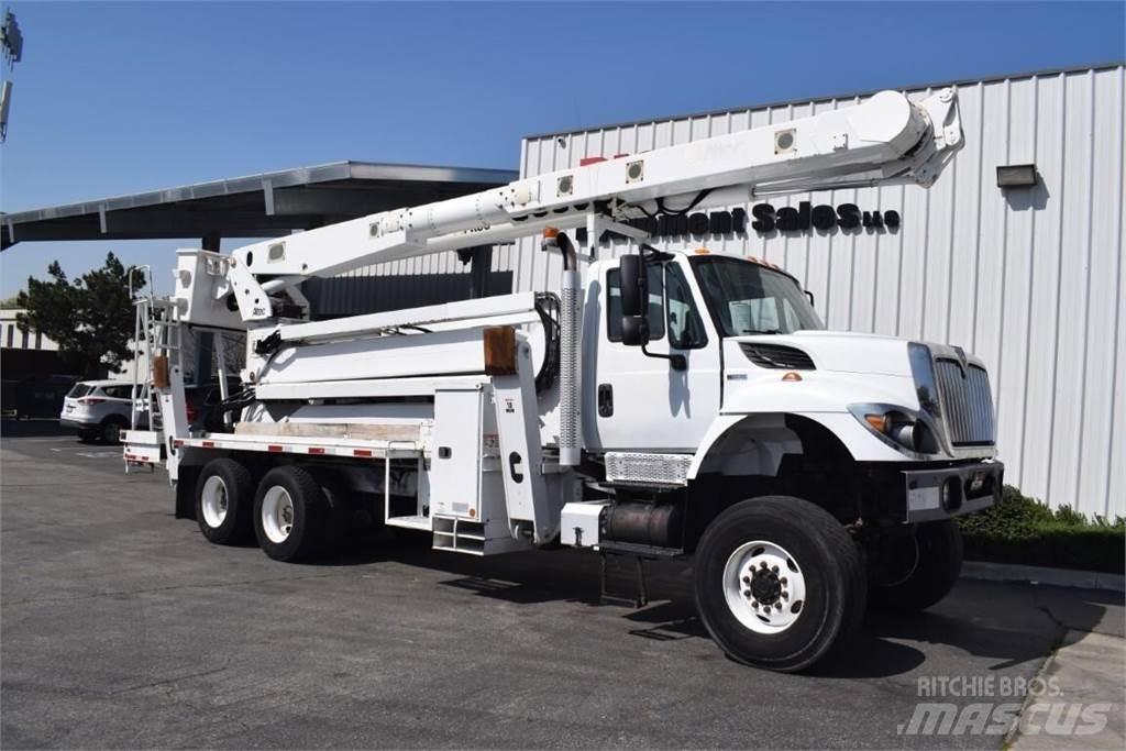 Altec AM900-E100 Platforme aeriene montate pe camion