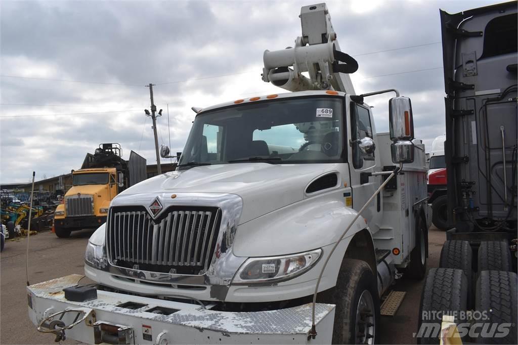 Altec TA37M Platforme aeriene montate pe camion