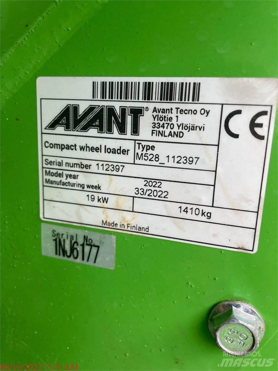 Avant 528 Incarcator pe pneuri