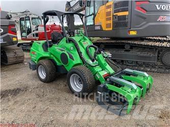 Avant 755I Incarcator pe pneuri