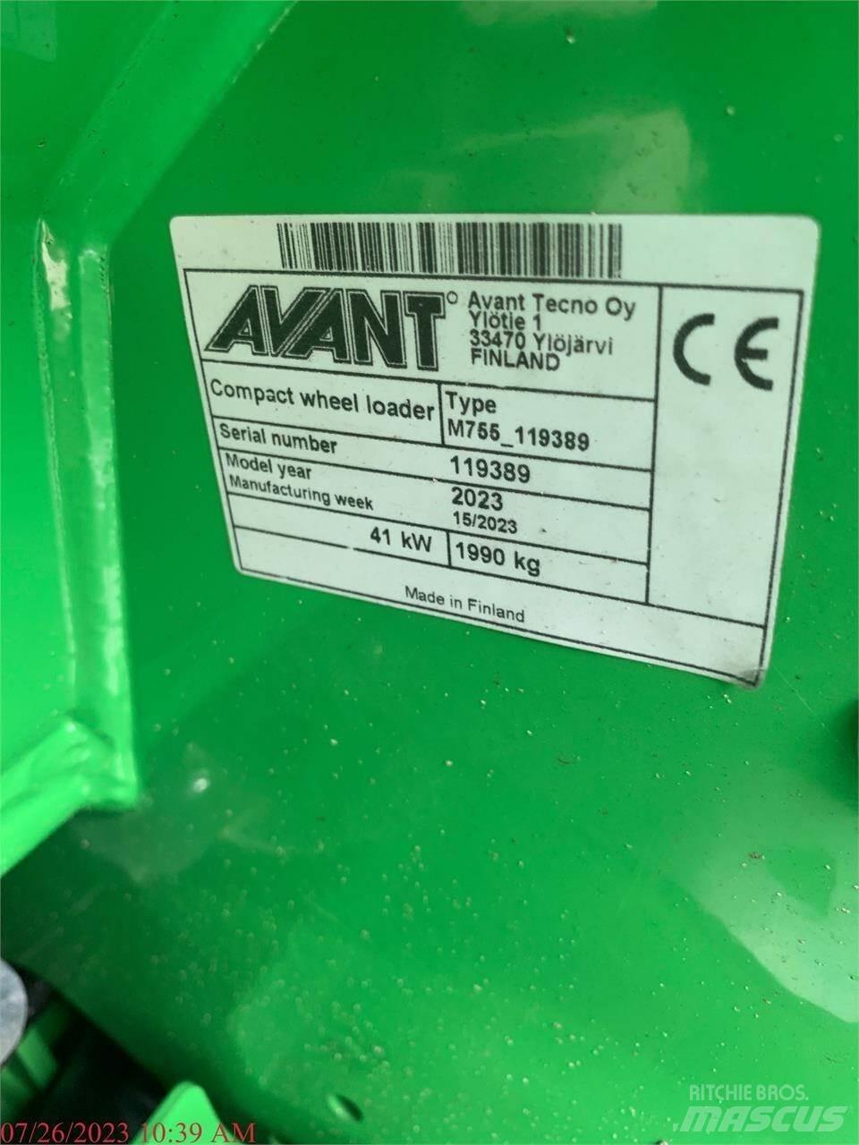 Avant 755I Incarcator pe pneuri