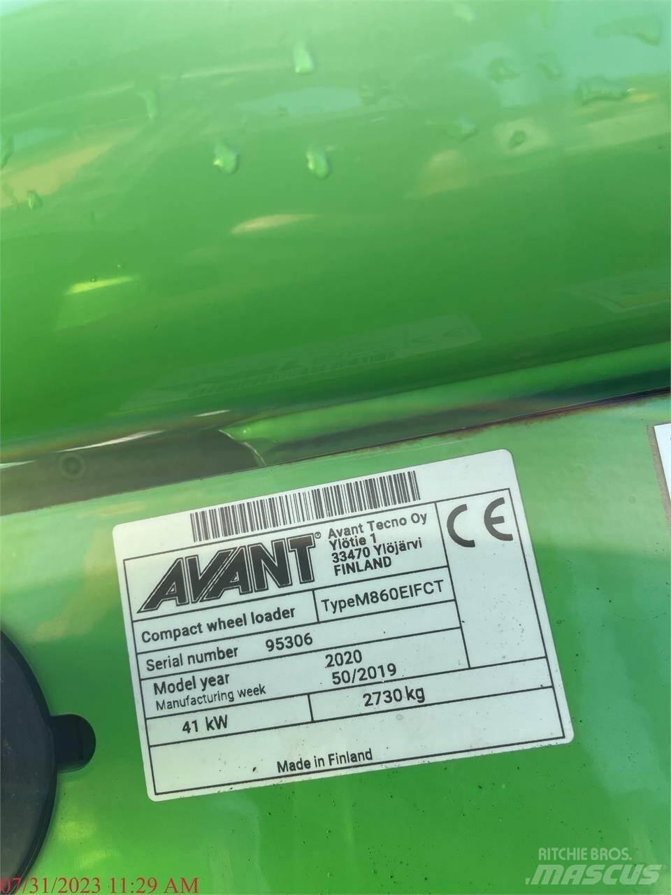 Avant 860I Incarcator pe pneuri