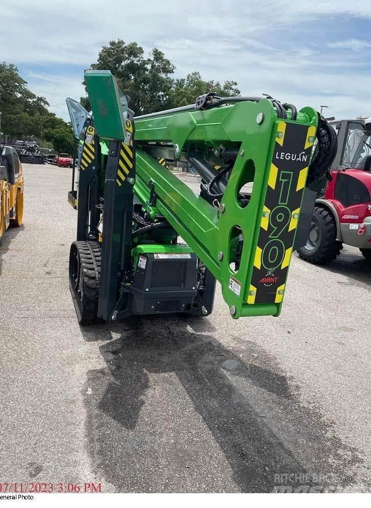 Avant LEGUAN 190 Nacele cu brat articulat
