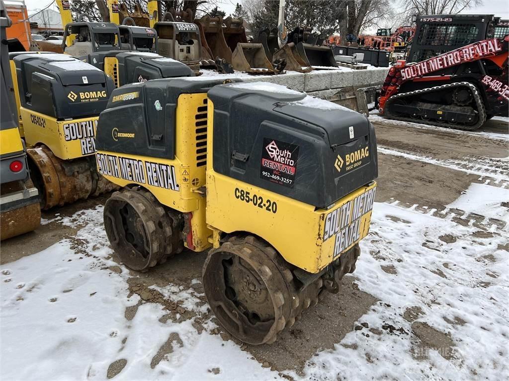 Bomag BMP8500 Cilindri compactori tractabili cu vibratii