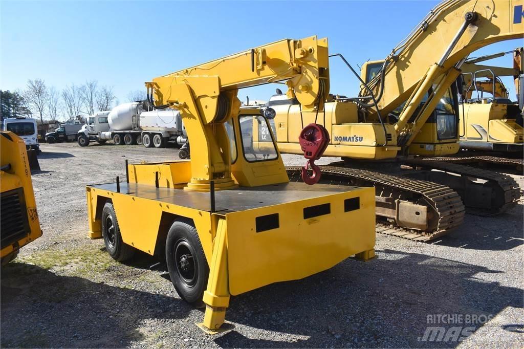CASE 3330B Macara teren accidentat